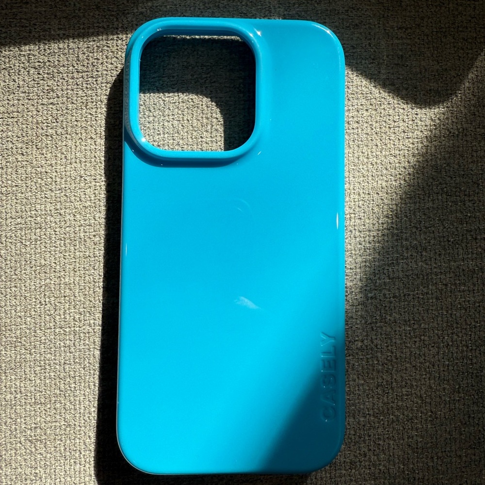 Blue iPhone 14 Pro Casely Magsafe Case